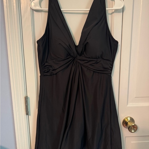 Miracle Suit Women’s Black Tummy Flattering Swim Dress. NEVER WORN. 2X - Picture 3 of 12
